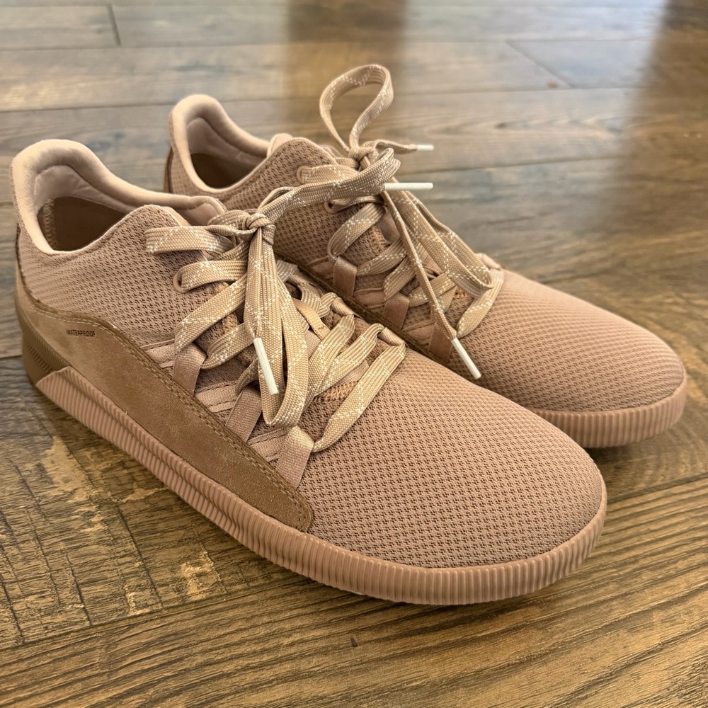 Sorel Out and About Waterproof Mauve Pink/Tan Sneakers Womens Size 10